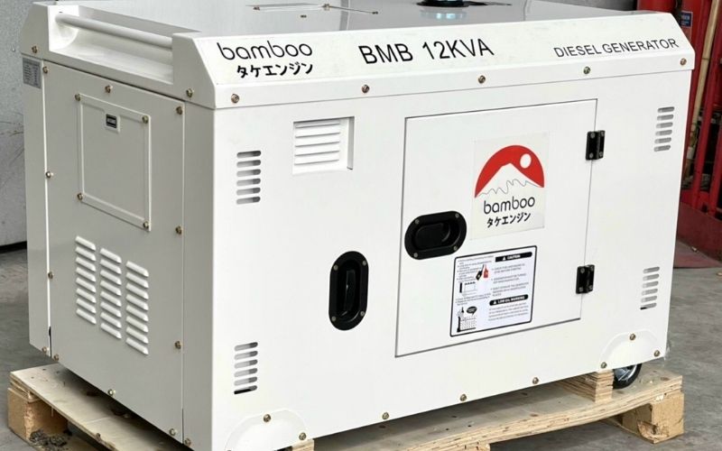 Máy phát điện chạy dầu Bamboo