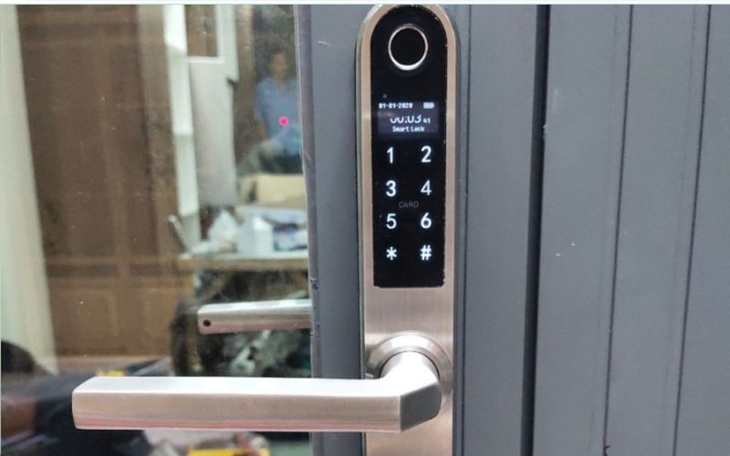 Vì sao nên chọn khóa vân tay cho cửa nhôm Xingfa?